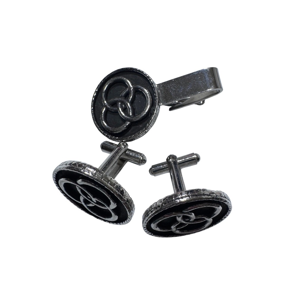 Silver Tone Interlocking Circle Design Cufflinks and Tie Clip Set‎